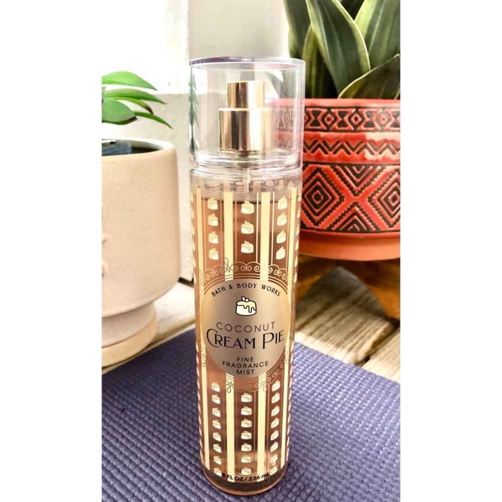 Bath and Body Works Coconut Cream Pie body mist NEW